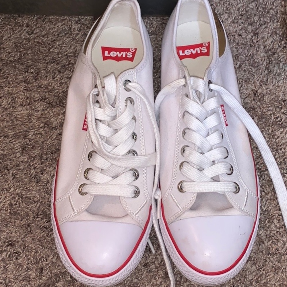 Brand new Levi’s White and red shoes